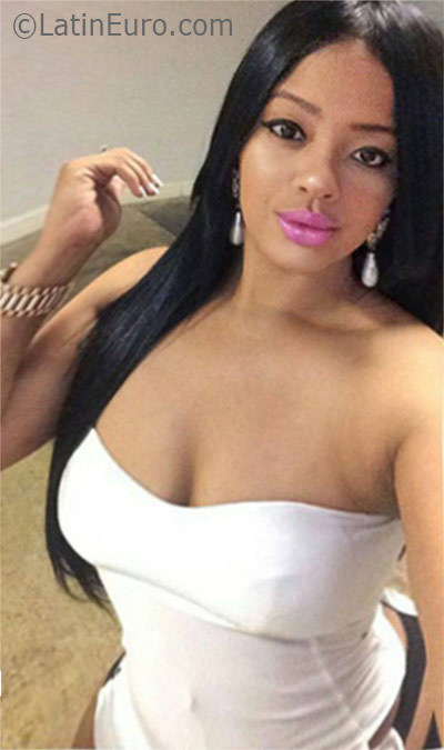 Date this young Dominican Republic girl Mariposa from Santo Domingo DO26109