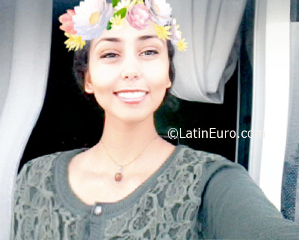 Date this delightful Morocco girl Khadija from Agadir MA22