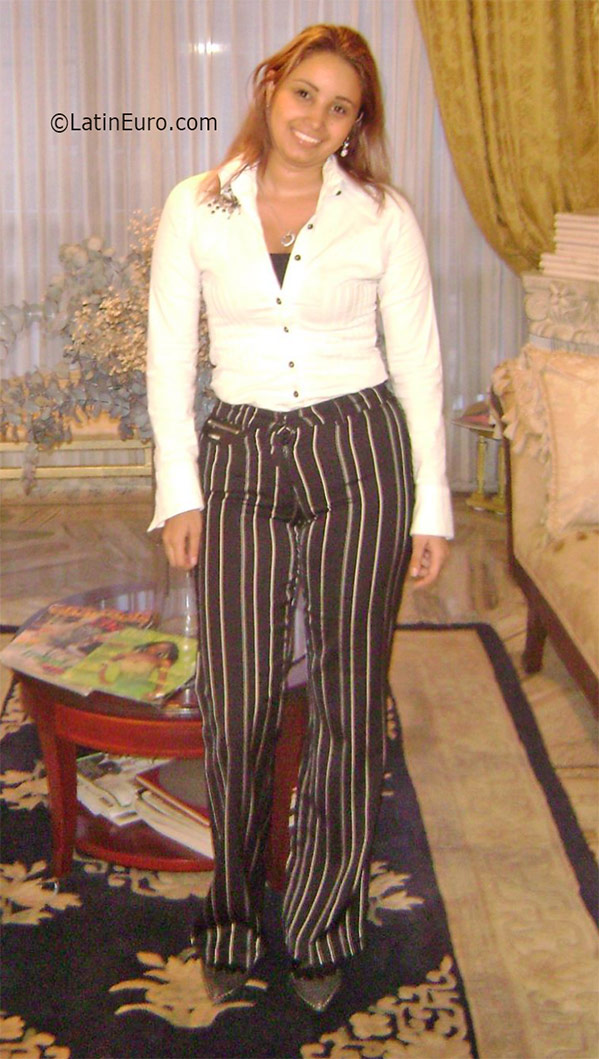 Date this hot Colombia girl Johanna from Cali CO19107