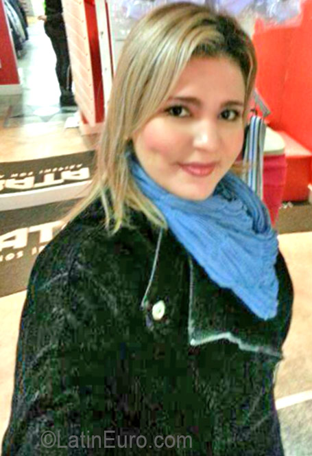 Date this gorgeous Brazil girl Adriana from Belem BR9719