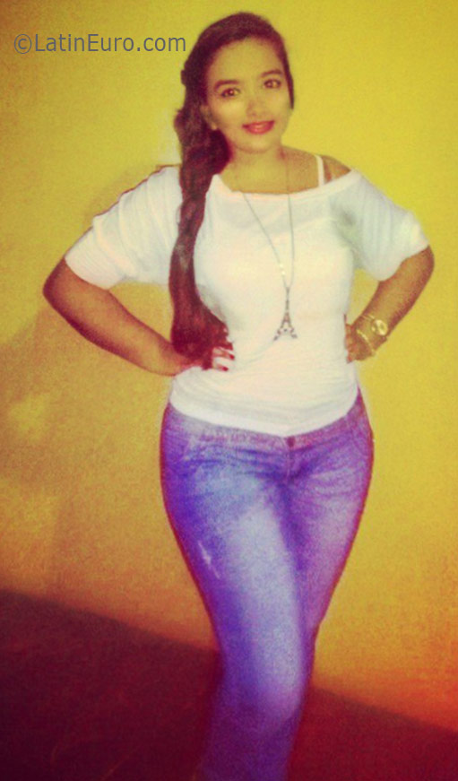 Date this hard body Colombia girl Gladys from Barranquilla CO19134
