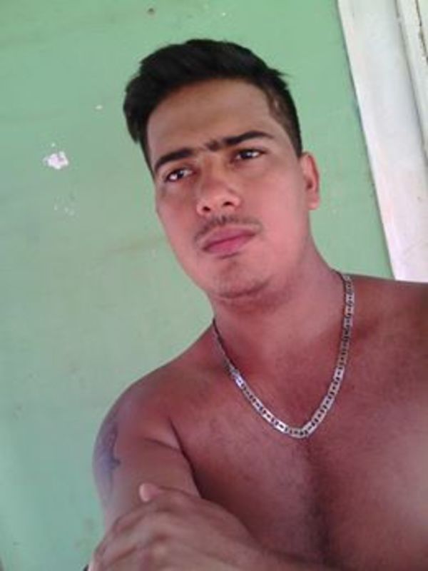 Date this attractive Venezuela man Cristian from Maracay VE682