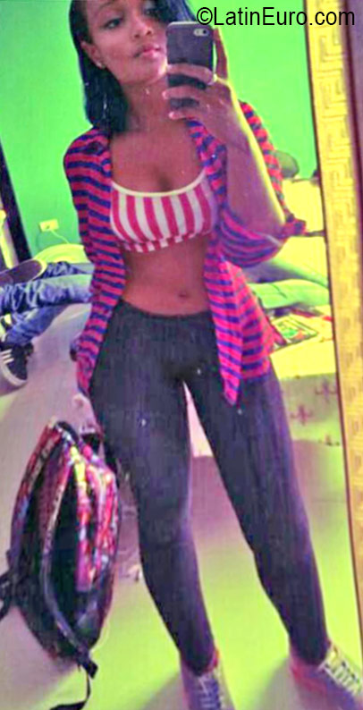 Date this tall Colombia girl Wendy from Choco CO19187