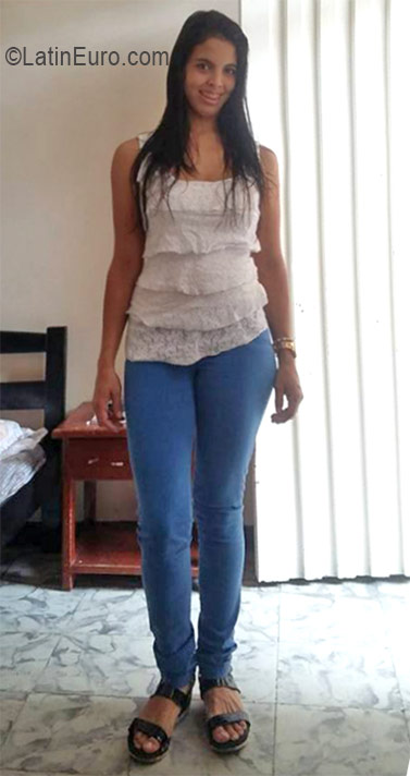 Date this hard body Colombia girl Angelica maria from Cali CO19197