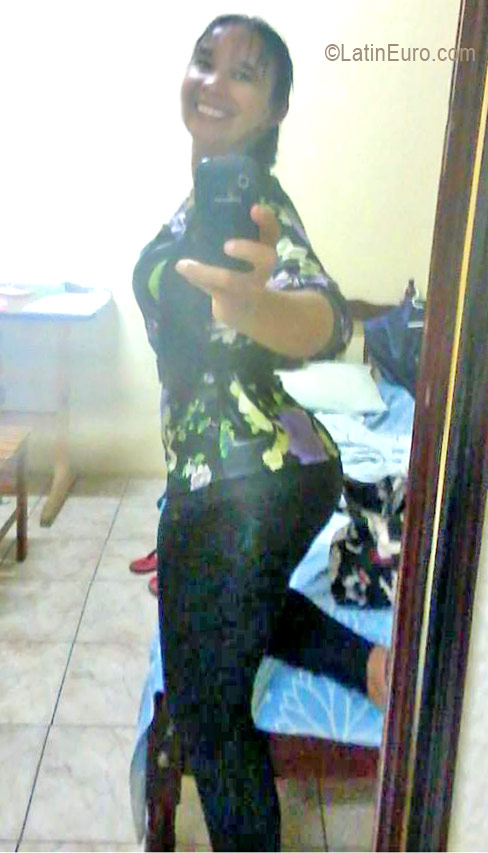 Date this cute Brazil girl Ivan from Salvador BR9739