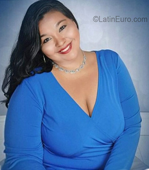 Date this funny Panama girl Shamely from Panama PA1025