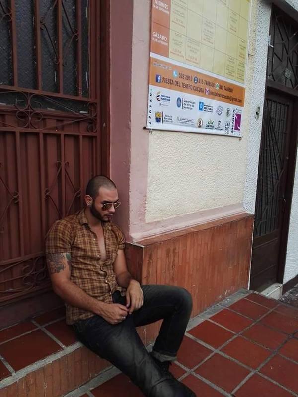 Date this charming Colombia man Jhon estiven me from Medellin CO19256