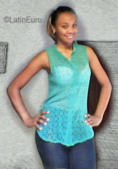 Date this delightful Colombia girl Andrein from Cartagena CO19411