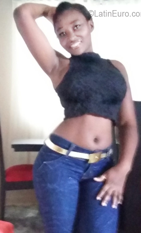 Date this sultry Dominican Republic girl Maritza from Santiago DO26460