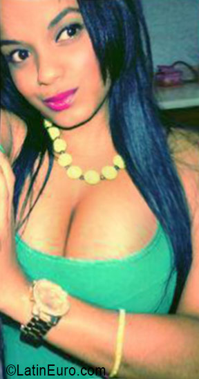 Date this delightful Dominican Republic girl Eva from Santo Domingo DO26462