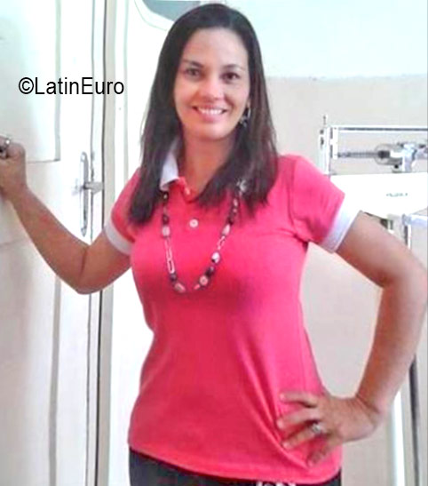 Date this athletic Brazil girl Maria from Parintins BR9764