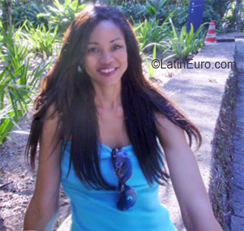 Date this pretty Brazil girl Aline from Rio De Janeiro BR9768