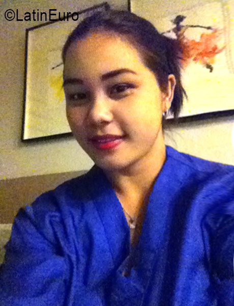 Date this fun Philippines girl Marithil from Manila PH926