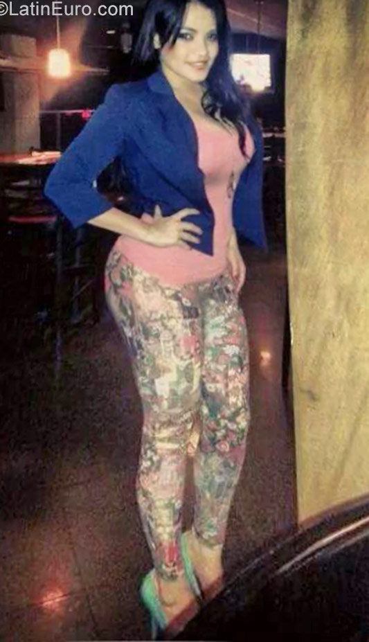 Date this georgeous Honduras girl Amy from San Pedro Sula HN2275