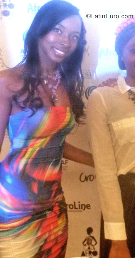 Date this lovely Colombia girl Yoli from Cali CO19622