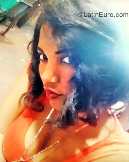 Date this cute Dominican Republic girl Anglica from Mao DO26808