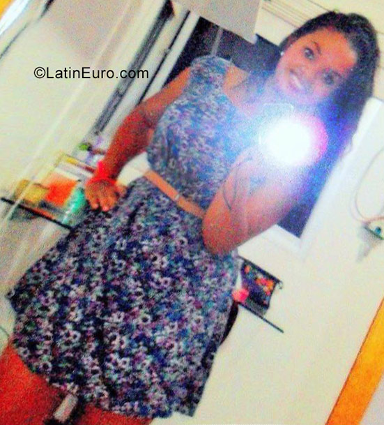 Date this stunning Brazil girl Tariane from Itapema BR9824