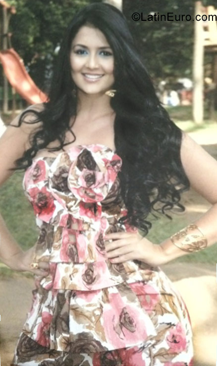 Date this funny Colombia girl Valent from Cali CO19770