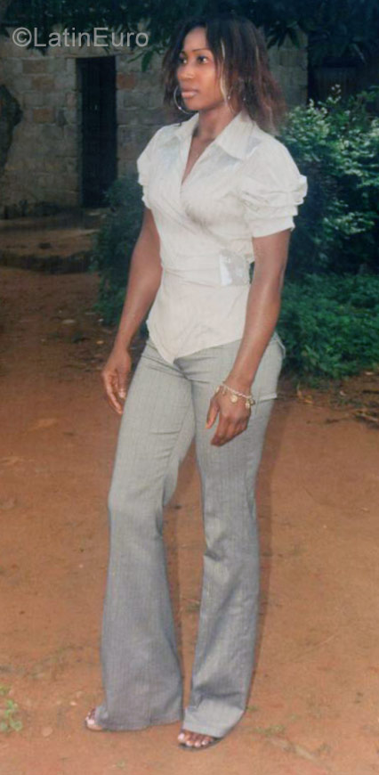 Date this exotic Cameroon girl Virginie from Yaounde CM248