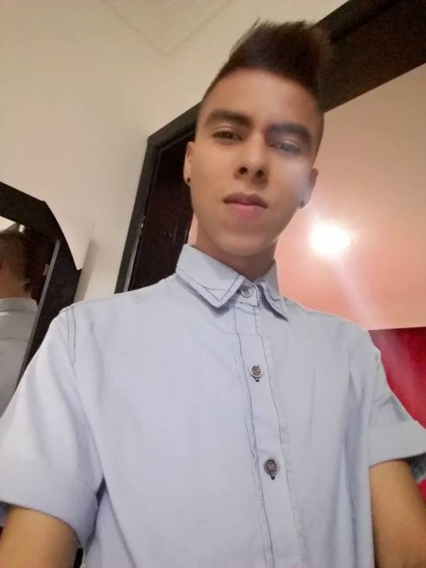 Date this beautiful Colombia man Diego valencia from Pereira CO19818