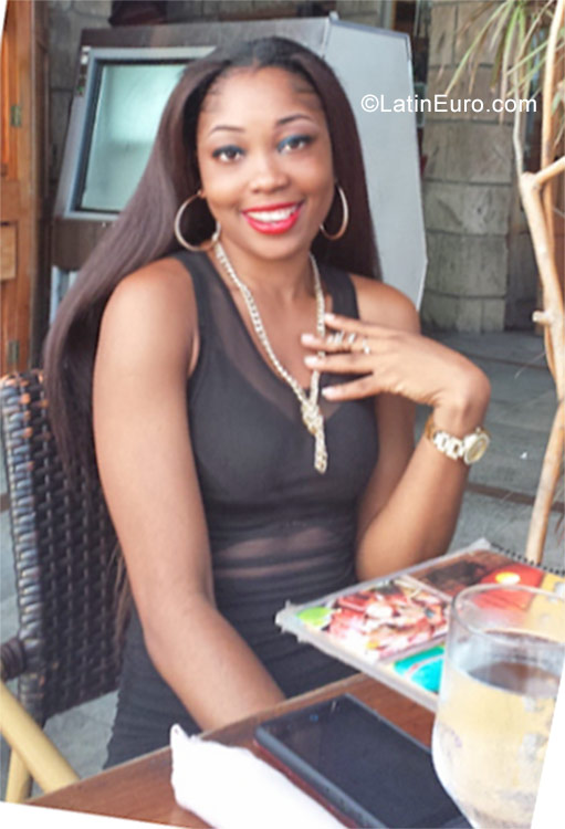 Date this athletic Jamaica girl Krissy from Montego Bay JM2377