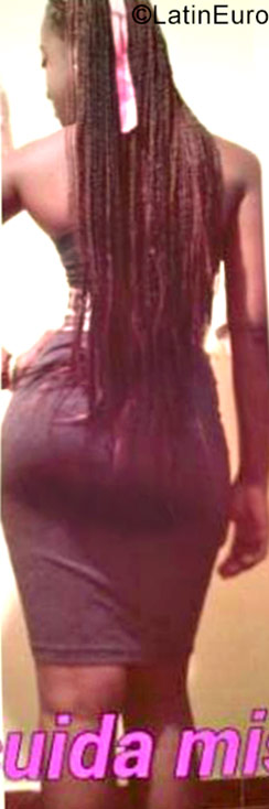 Date this young Colombia girl Isavela from Medellin CO19837