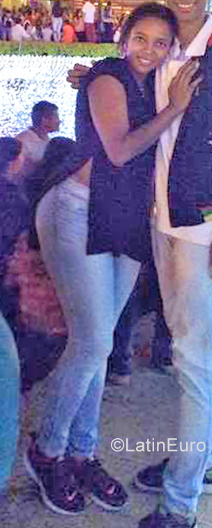 Date this young Colombia girl Ana from Bogota CO19856