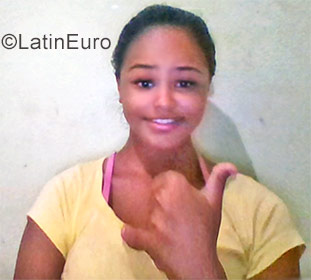 Date this tall Brazil girl Vitoria from Varzea grande BR9844