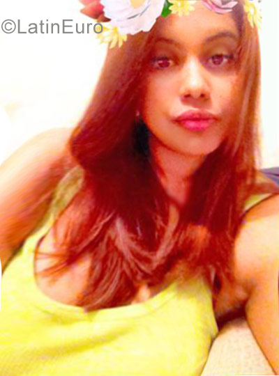 Date this delightful Dominican Republic girl Yasmin from Santiago DO27027