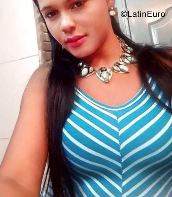 Date this pretty Dominican Republic girl Luna from Puerto Plata DO27039