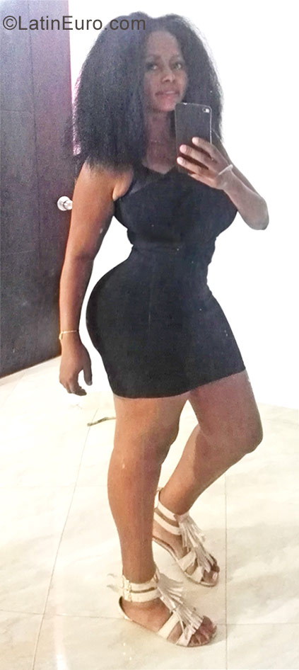 Date this passionate Colombia girl Karen from Cali CO19907