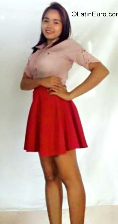 Date this cute Philippines girl Glicel from Caloocan City PH943