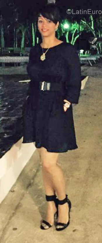 Date this athletic Dominican Republic girl Albania from Santiago DO27133