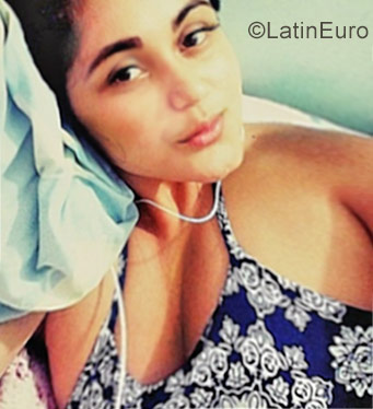 Date this cute Colombia girl Paola from Armenia CO20047