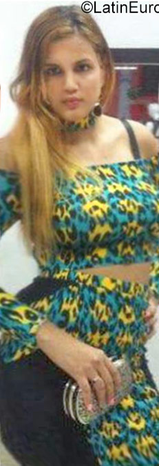 Date this cute Dominican Republic girl Elizabeth from Santo Domingo DO27298