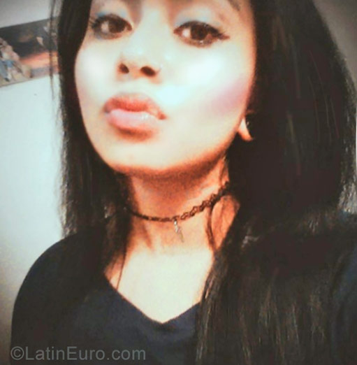 Date this georgeous Colombia girl Vanessa from Medellin CO20221