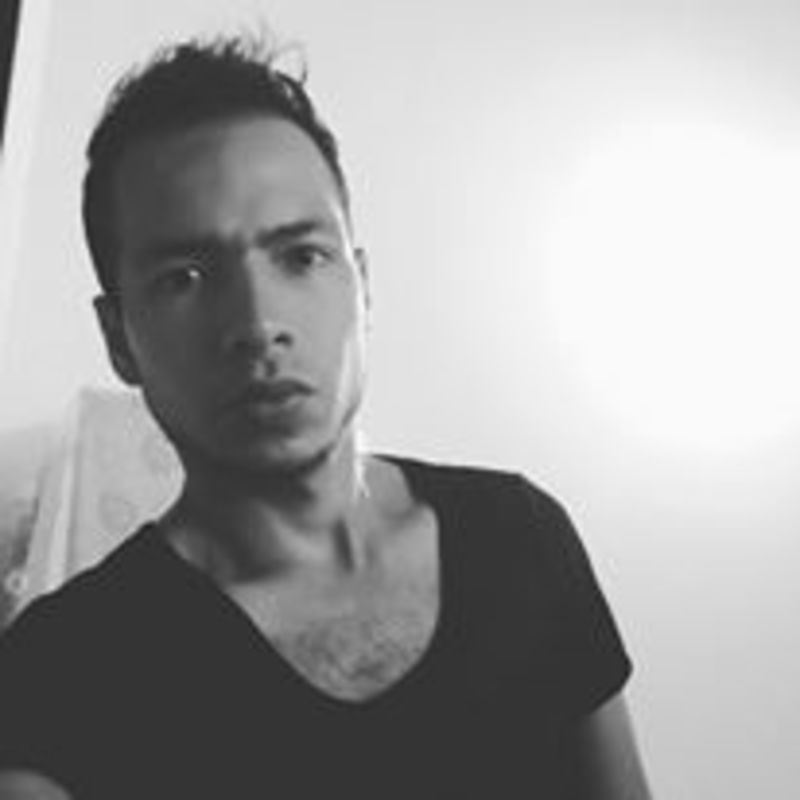 Date this tall Colombia man Antonio from Armenia CO20261