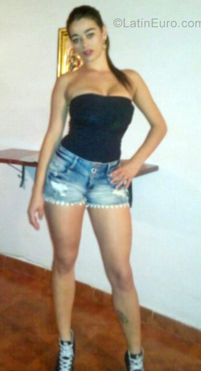 Date this athletic Colombia girl Paula from Medellin CO20283
