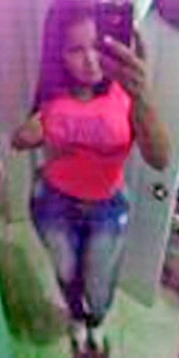 Date this fun Dominican Republic girl Laura from Santo Domingo DO27463