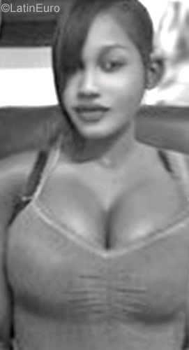 Date this voluptuous Dominican Republic girl Jenny from Puerto Plata DO27525