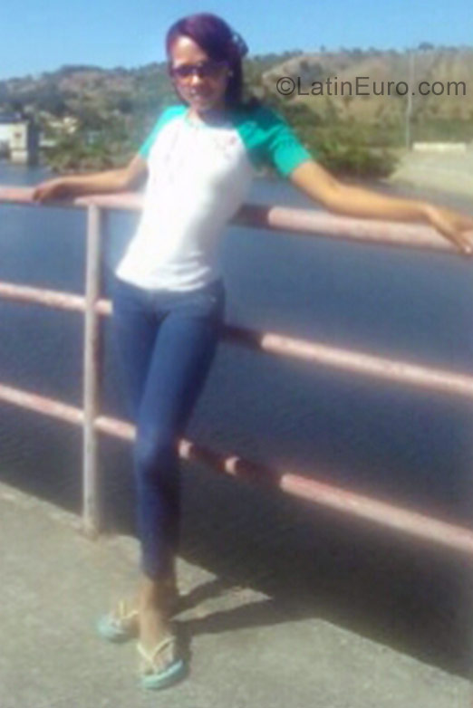 Date this georgeous Dominican Republic girl Luisa from Santo Domingo DO27568