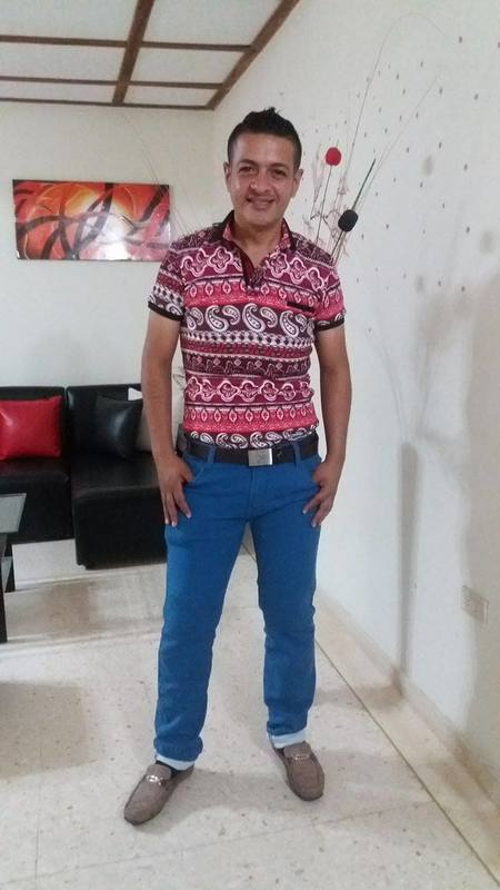 Date this athletic Colombia man Allen farid from Barranquilla CO20710