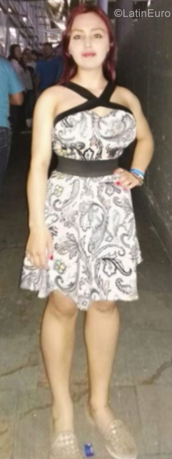 Date this good-looking Colombia girl Yamile from Medellin CO20717