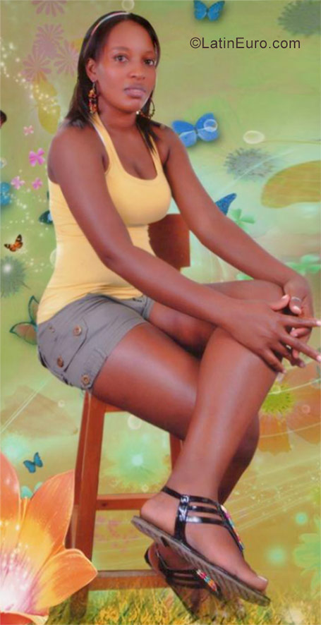 Date this georgeous Colombia girl Liliana from Cali CO20730