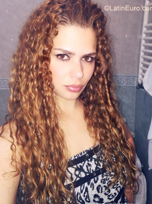 Date this exotic Portugal girl Angelsammy from Lisboa PT77