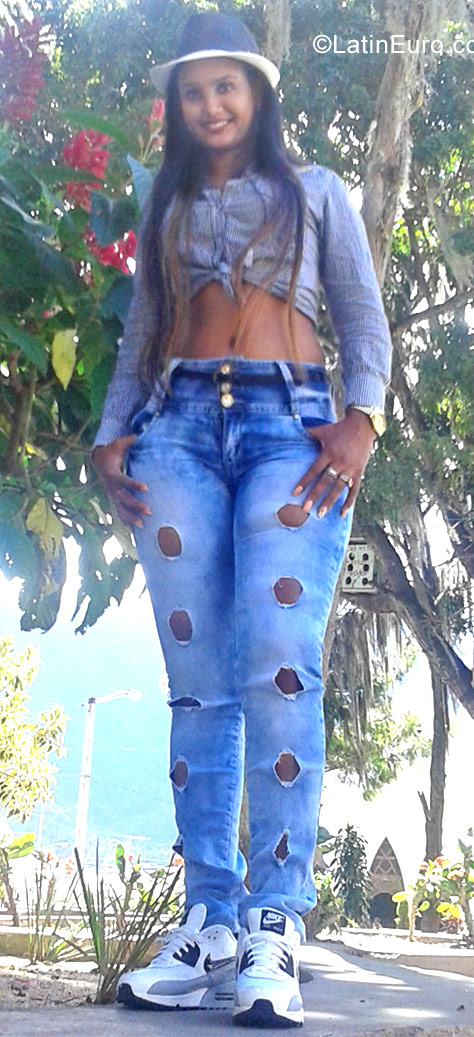 Date this sensual Panama girl Lorena from Panama City PA1059