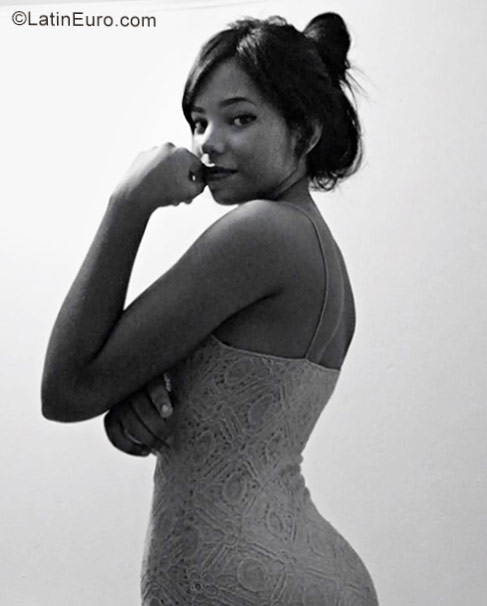 Date this tall Brazil girl Bruna from Recife BR9953