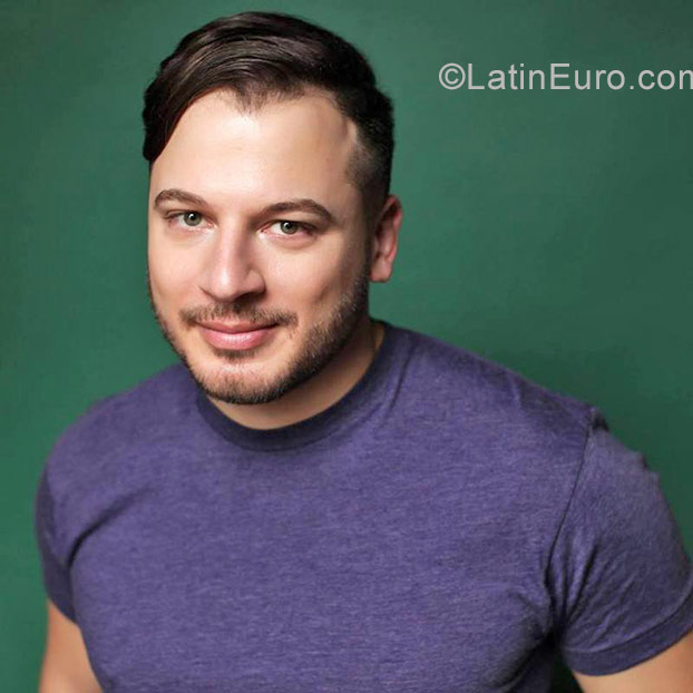 Date this gorgeous United States man Robert from Los Angeles US18001