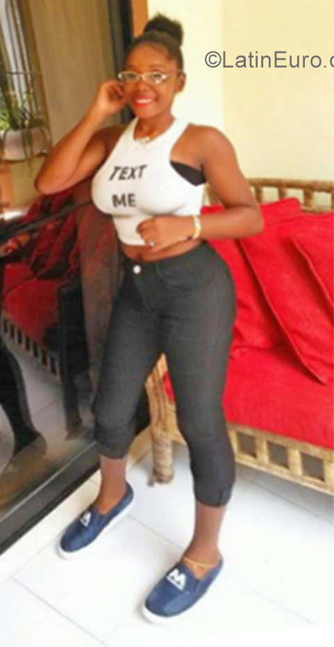 Date this delightful Dominican Republic girl Zuly from Santo Domingo DO28013