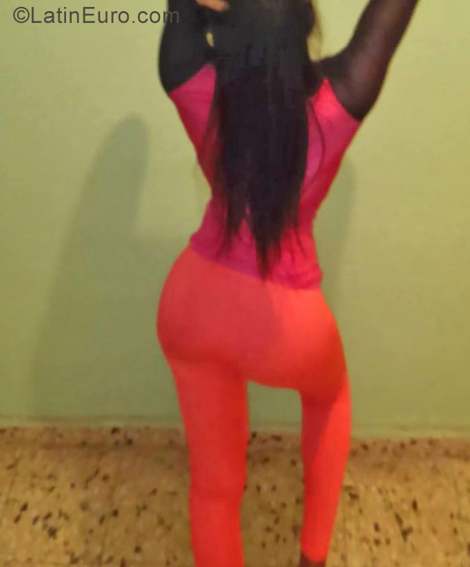 Date this voluptuous Dominican Republic girl Franchesca from Santo Domingo Este DO28049